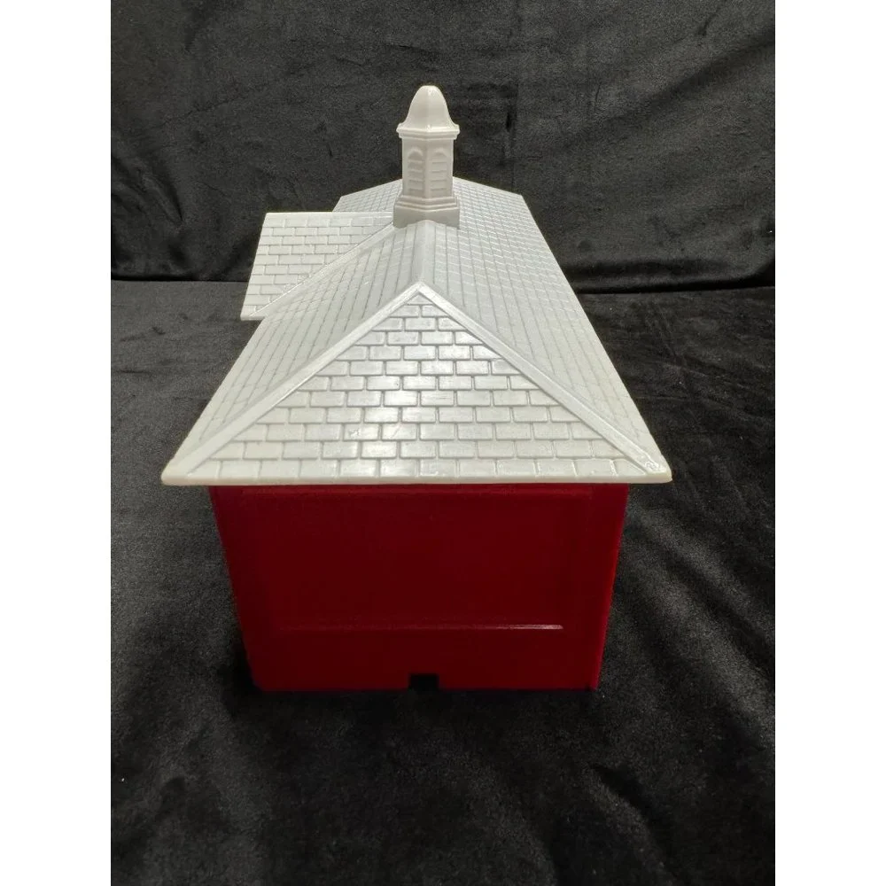 Plasticville, USA Schoolhouse